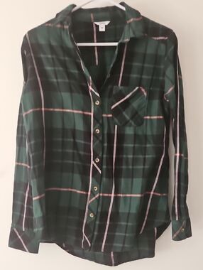 Forest Green Plaid Button-Down Shirt with Pink Trim - Women
